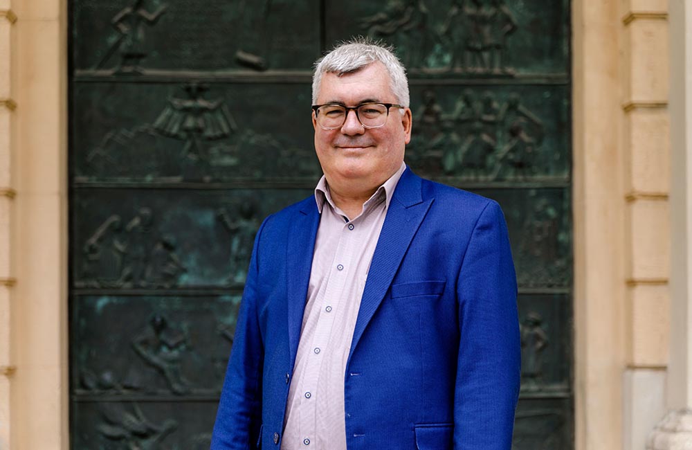 Institutsleiter Prof. Dr. Christian Apfelbacher